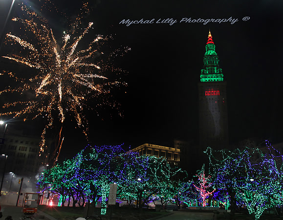 Annual 2Tree lighting saturday night web